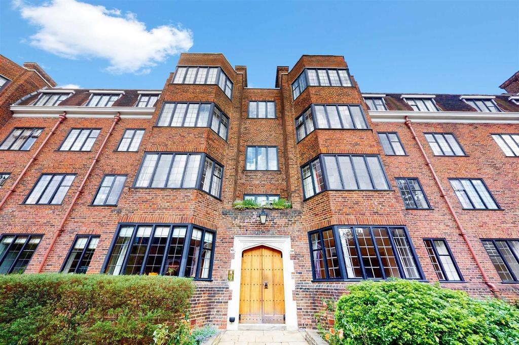 Selwyn House, Manor Fields, Putney 3 bed flat for sale £699,995