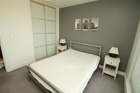 2 bedroom flat to rent - Cotterells, Hemel Hempstead