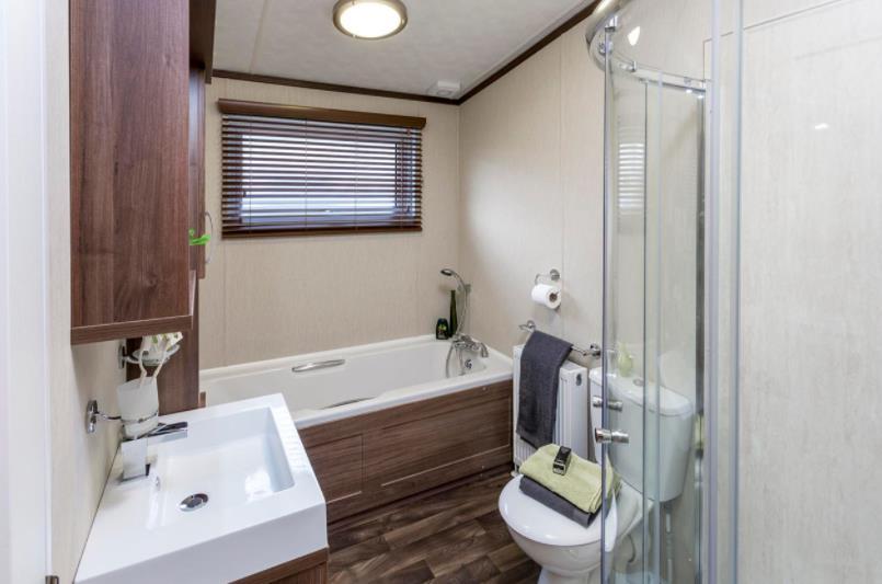 Shower room.png