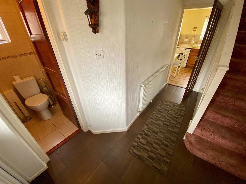 Hall wc