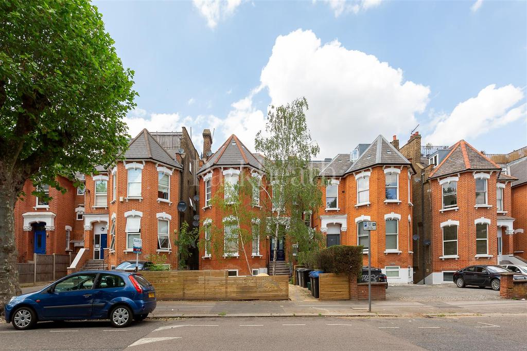 Christchurch Avenue, Kilburn NW6 Studio £1,080 pcm (£249 pw)