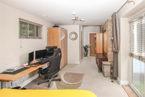 60 Hamilton Crescent, Warley, Brentwood, CM14 5ES