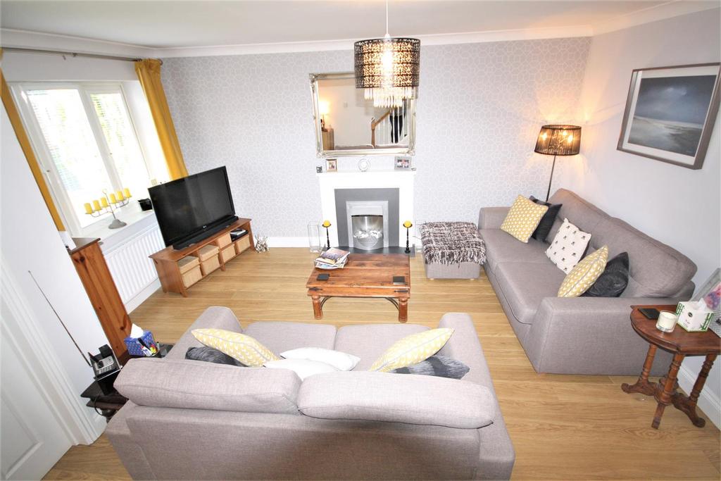 Brinkburn, Chester Le Street 4 bed semidetached house £235,000
