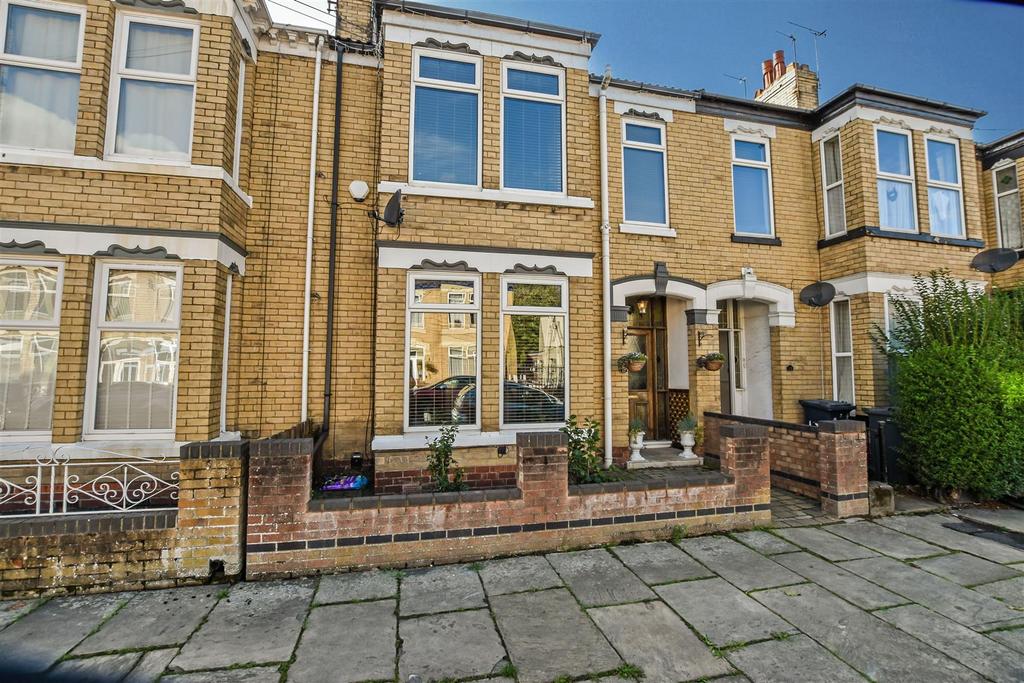 Hamlyn Avenue, Hull 4 bed terraced house £225,000