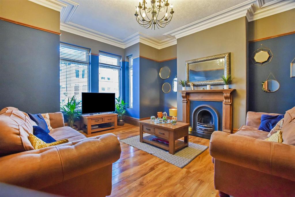Hamlyn Avenue, Hull 4 bed terraced house £225,000