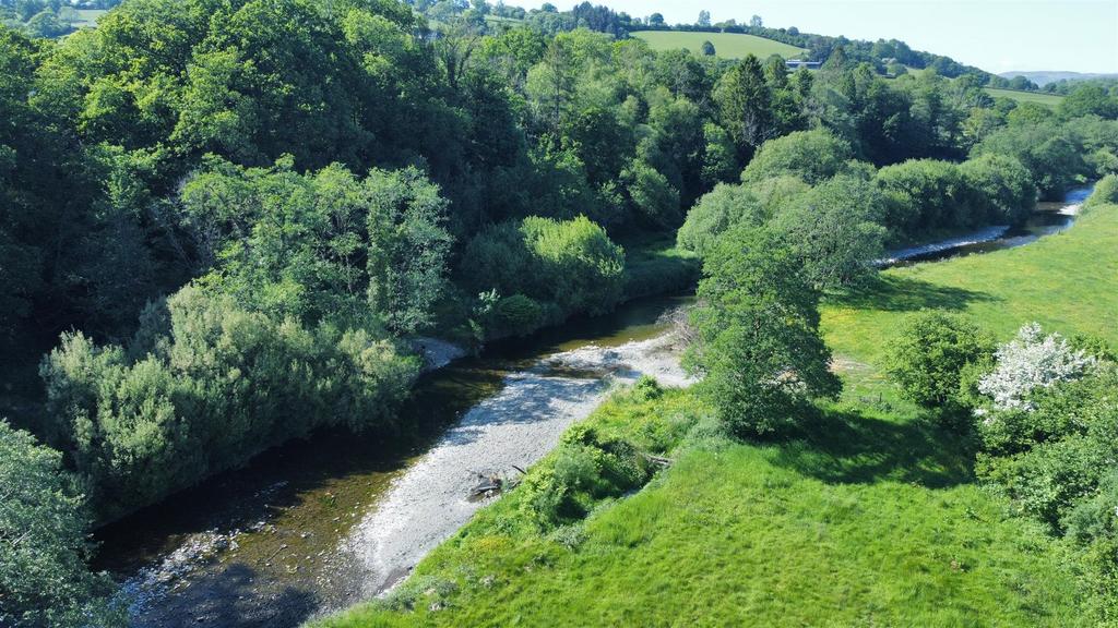 Cothi Valley, Nr Pumpsaint, Llanwrda 4 bed property with land for sale