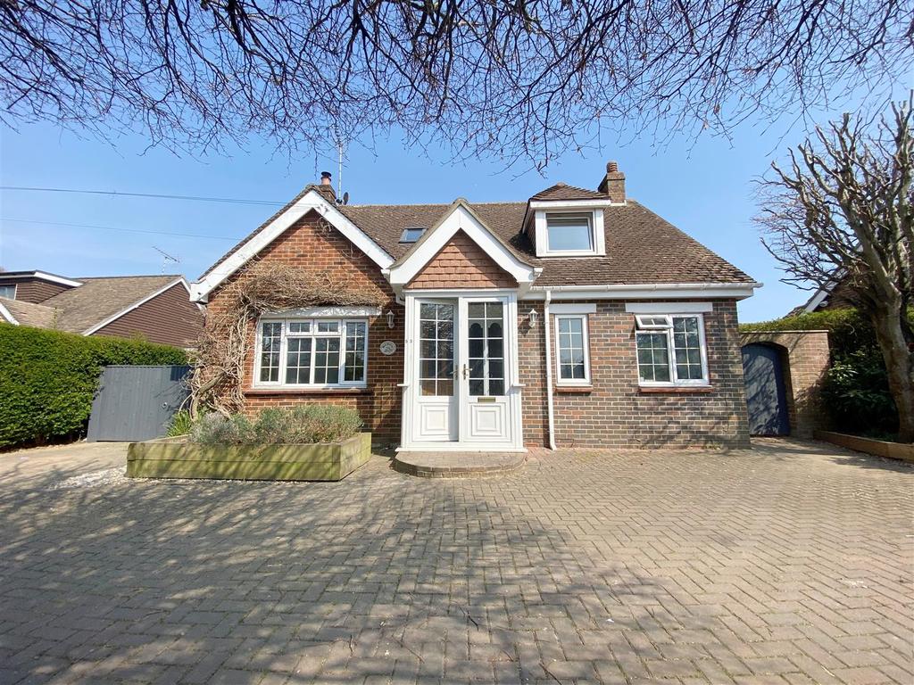 Mill Road Avenue, Angmering... 4 bed detached house £750,000