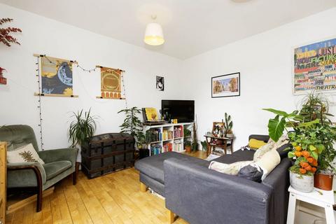 1 bedroom apartment to rent, E5