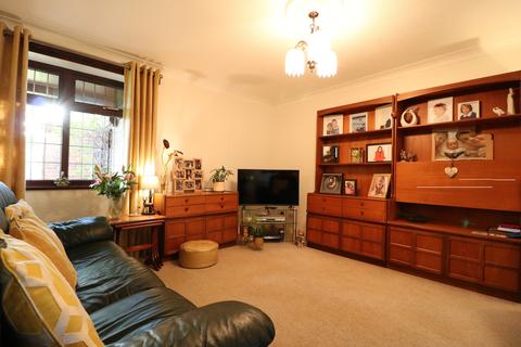 74 Boscombe Avenue, Grays, RM17 6DU