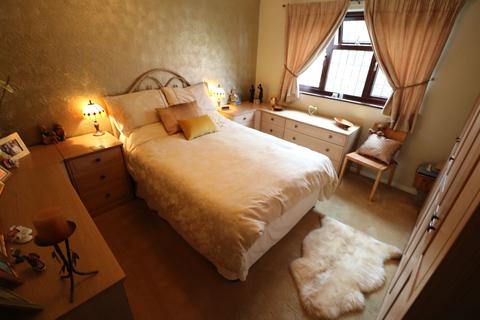 74 Boscombe Avenue, Grays, RM17 6DU