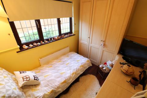 74 Boscombe Avenue, Grays, RM17 6DU