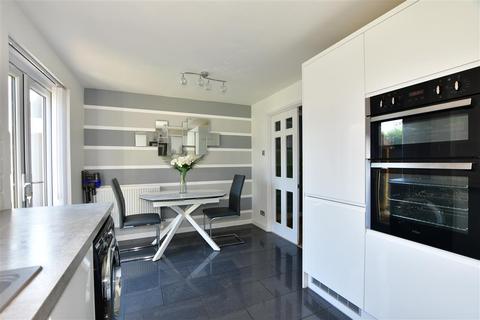 9 Bodkins Close, Boughton Monchelsea, Maidstone, ME17 4TS