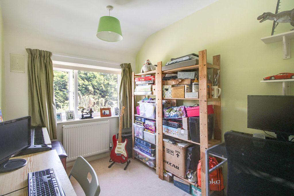 Bedroom 2 (Double)
