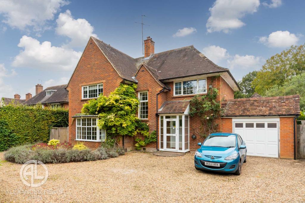 Hitchin Road, Letchworth Garden City... 4 bed detached house £1,500,000