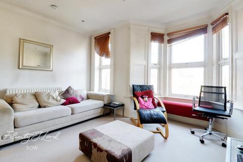 2 bedroom flat to rent, Carnarvon Road, London