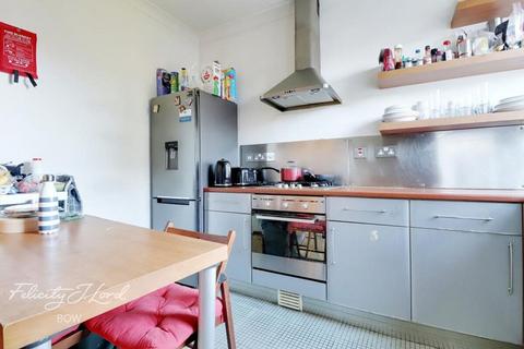 2 bedroom flat to rent, Carnarvon Road, London