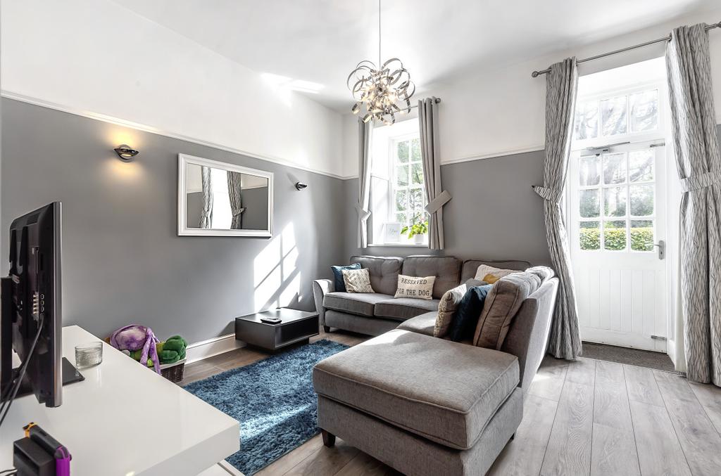 Knowle Avenue, Knowle, Fareham... 2 bed apartment £240,000