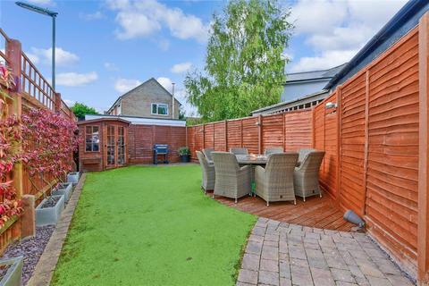 1 Oak Road, Leatherhead, KT22 7PH