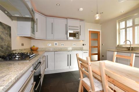 1 Oak Road, Leatherhead, KT22 7PH
