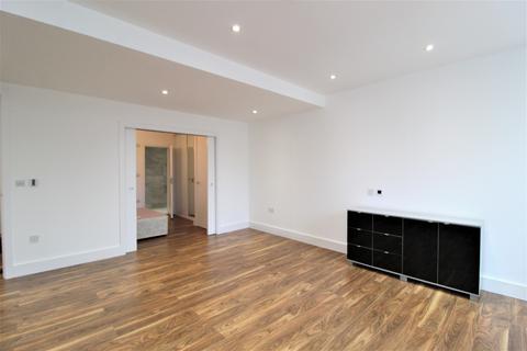 Studio to rent, Bank Court, Hemel Hempstead, Hertfordshire, HP1 1BZ