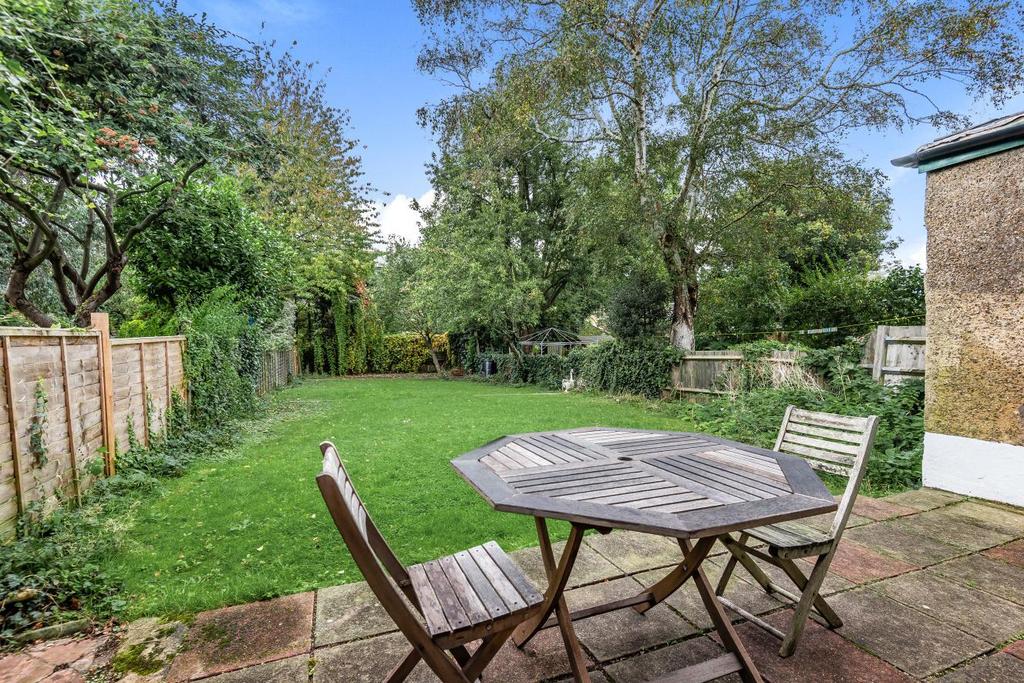 Cheviot Road, West Norwood 3 bed semidetached house £850,000