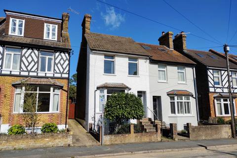 4 bedroom semi-detached house for sale, Moorland Road, Boxmoor