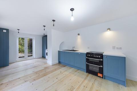 4 bedroom semi-detached house for sale, Moorland Road, Boxmoor, HP1