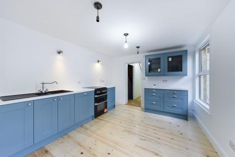 4 bedroom semi-detached house for sale, Moorland Road, Boxmoor, HP1