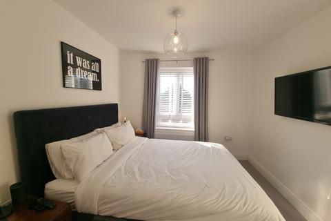 14 Johnstone Close, Bracknell, RG12 2GU