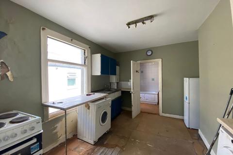22a Bensham Grove, Thornton Heath, CR7 8DA
