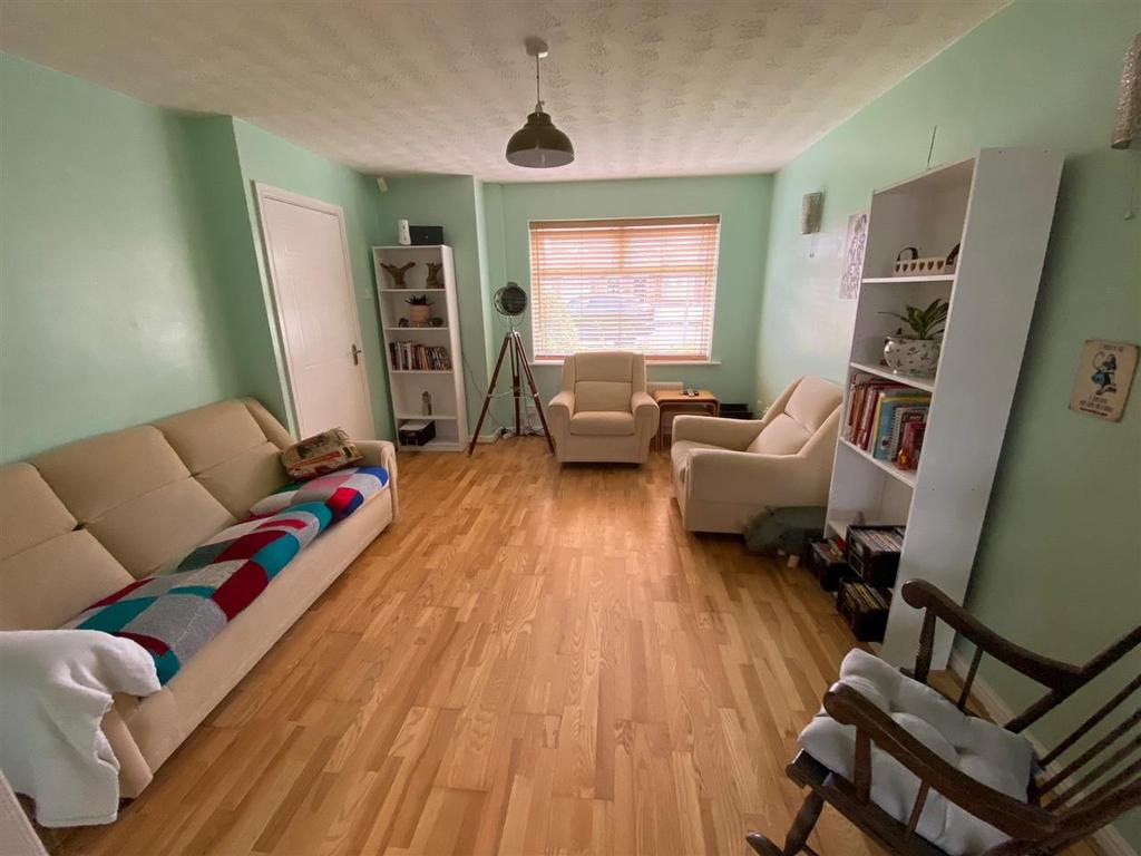 Capricorn Crescent, Knotty Ash, Liverpool 3 bed townhouse £150,000