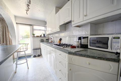 12 Linden Way, London, N14 4LU