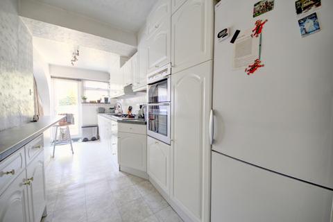12 Linden Way, London, N14 4LU
