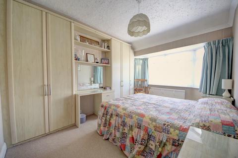 12 Linden Way, London, N14 4LU