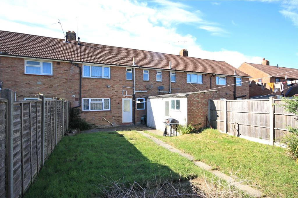 Middle Park Way, Leigh Park, Havant, PO9 3 bed terraced house £240,000