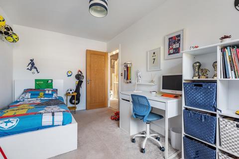 35 Hengest Avenue, Esher, KT10 0BP