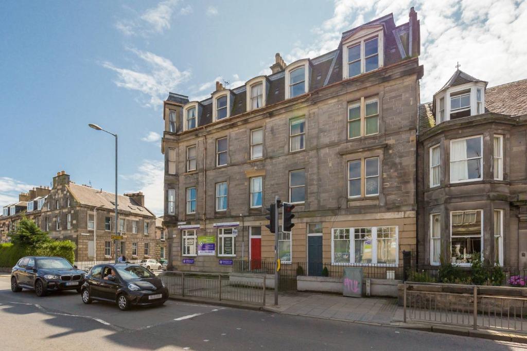 Ferry Road, Ferry Road, Edinburgh, EH6 2 bed flat £845 pcm (£195 pw)