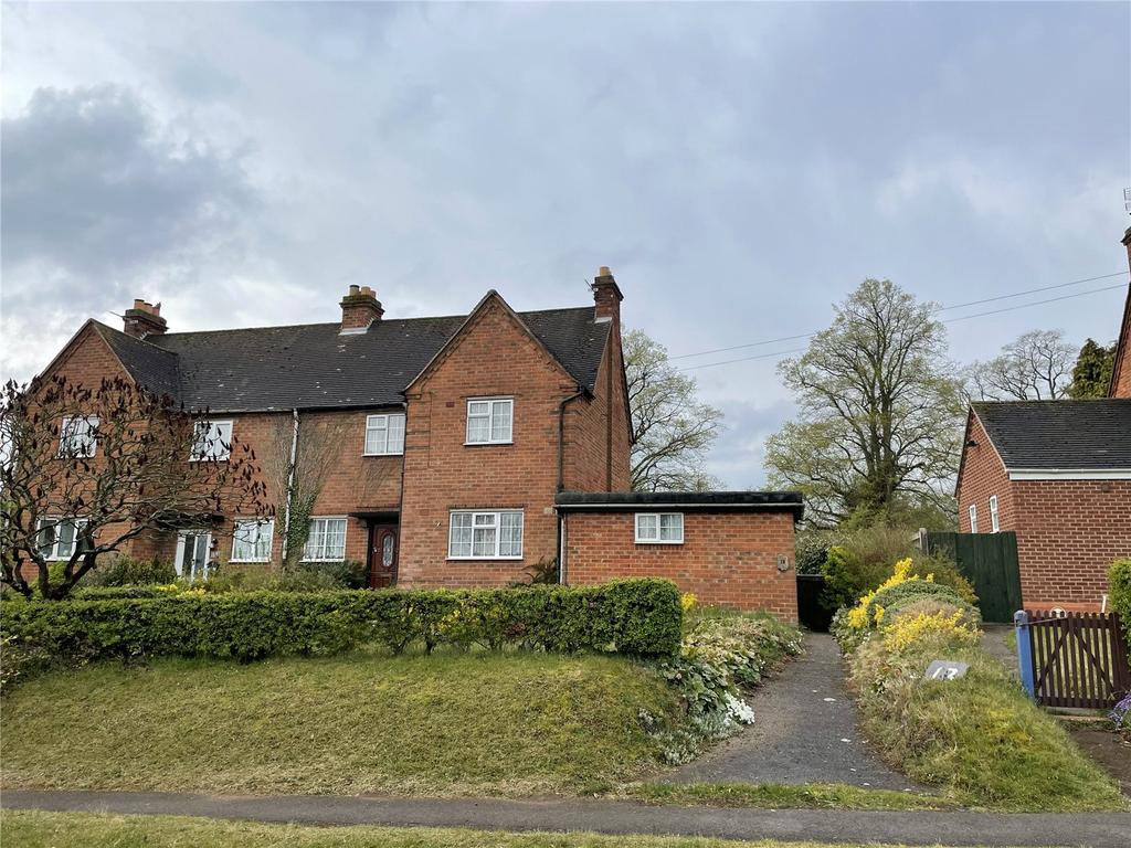 Low Habberley, Kidderminster, DY11 3 bed semidetached house £260,000