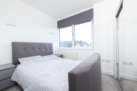 1 bedroom apartment to rent, Victoria Avenue