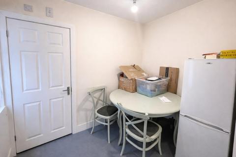 1 bedroom in a house share to rent, Totteridge Road,