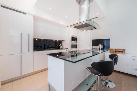 2 bedroom apartment for sale, Howard Building, 368 Queenstown Road, London, SW11