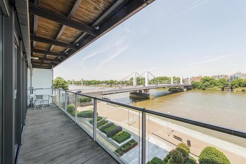 2 bedroom apartment for sale, Centurion Building, Chelsea Bridge Wharf, London, SW11