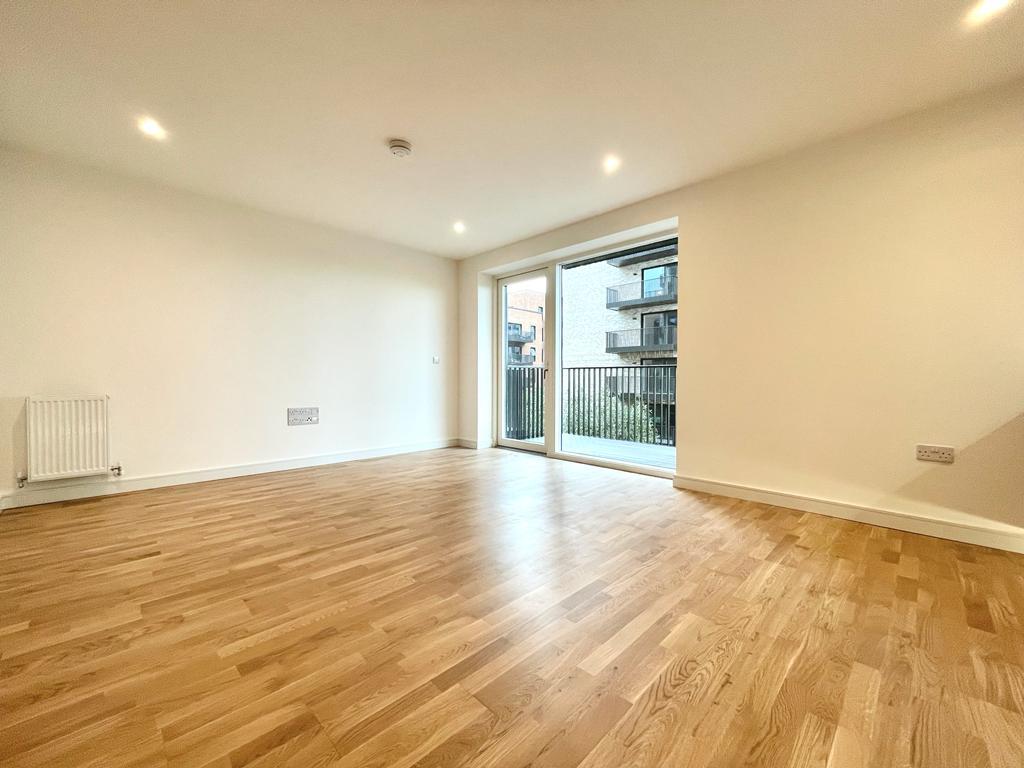 Watson House, 4 Greenleaf Walk, The Green Quarter, Southall UB1 1 bed