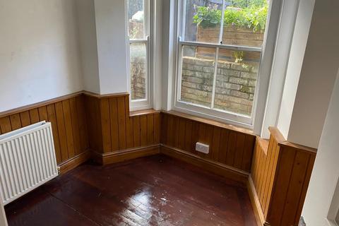 10a Brookfield Road, Hackney, London, E9 5AH
