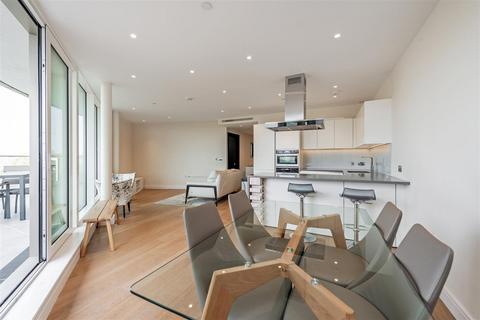 3 bedroom apartment for sale, Altissima House, Vista Chelsea Bridge, London, SW11