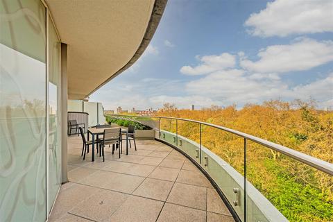 3 bedroom apartment for sale, Altissima House, Vista Chelsea Bridge, London, SW11