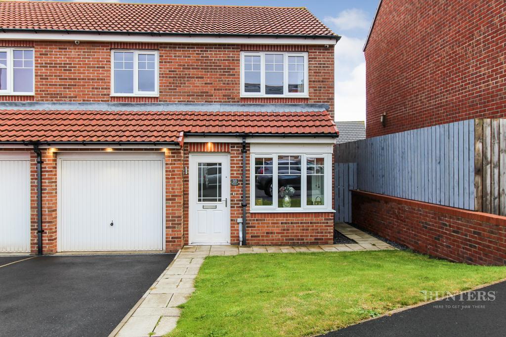 Woodham Drive, Sunderland, Tyne and Wear 3 bed semidetached house £