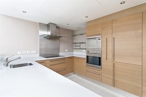 2 bedroom apartment to rent, Howard Building, 368 Queenstown Road, London, SW11