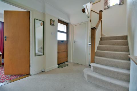 22 Tyrells Close, Chelmsford, CM2 6BT