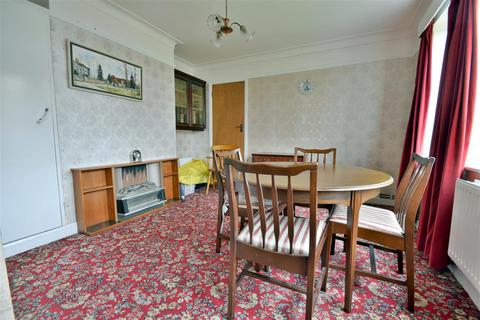 22 Tyrells Close, Chelmsford, CM2 6BT